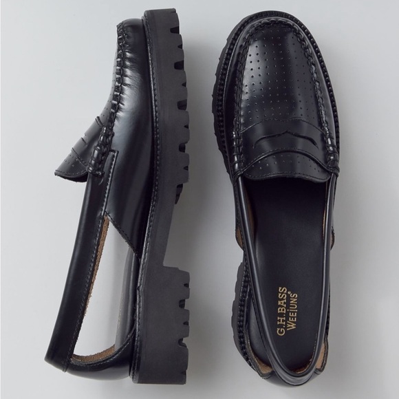 Shoes - G.H. Bass Whitney Weenjuns Super Lug Loafer Cut Out size 8 NIB